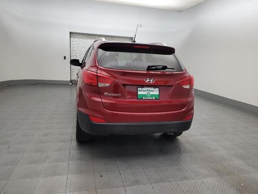 Garnet Red Mica 2015 Hyundai TUCSON SE