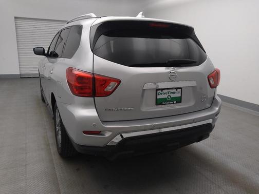 2019 Nissan Pathfinder SV