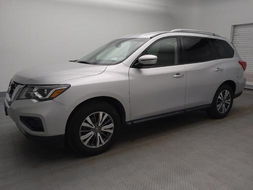 2019 Nissan Pathfinder SV