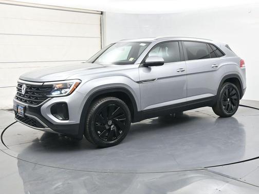 Silver Mist Metallic 2024 Volkswagen Atlas Cross Sport 2.0T SE w/Technology 4MOTION