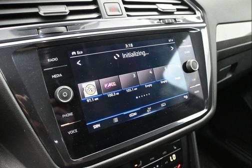 Platinum Gray Metallic 2024 Volkswagen Tiguan 2.0T SE R-Line Black 4MOTION