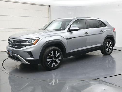 Pyrite Silver Metallic 2022 Volkswagen Atlas Cross Sport 2.0T SE