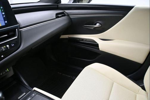 Caviar 2022 Lexus ES 350 Base