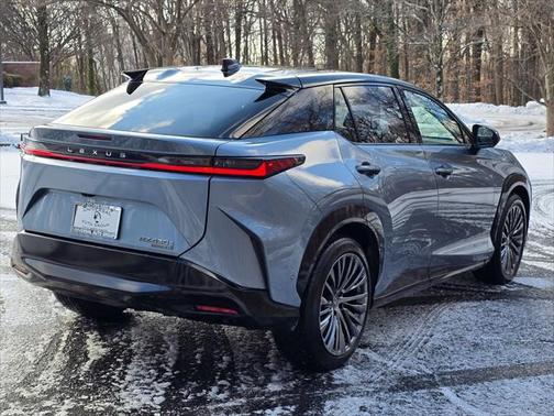 2023 Lexus RZ 450e Luxury