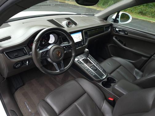 2017 Porsche Macan GTS