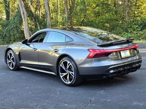 2022 Audi e-tron GT Prestige