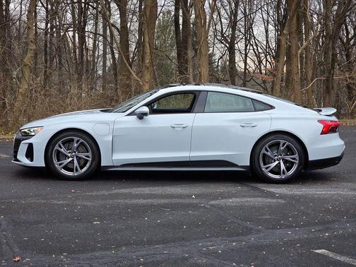 2023 Audi e-tron GT Premium Plus quattro