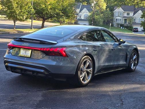 2023 Audi e-tron GT Premium Plus quattro