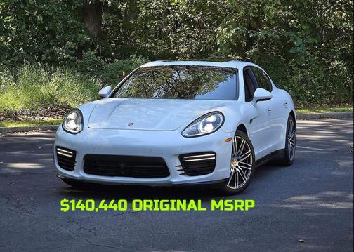 2016 Porsche Panamera GTS