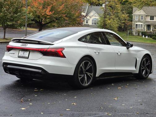 2023 Audi e-tron GT Prestige quattro