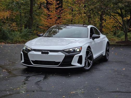 2023 Audi e-tron GT Prestige quattro