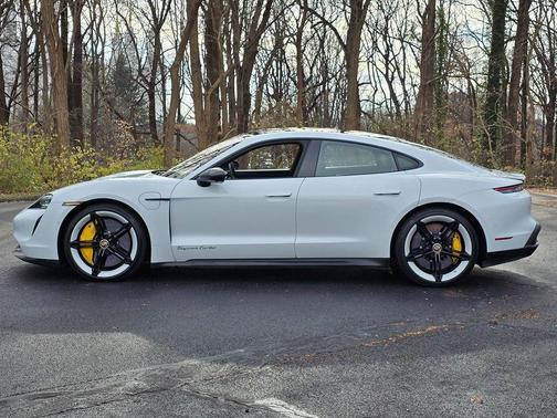 2020 Porsche Taycan Turbo