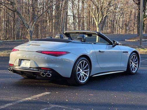 2023 Mercedes-Benz AMG SL 43 Base