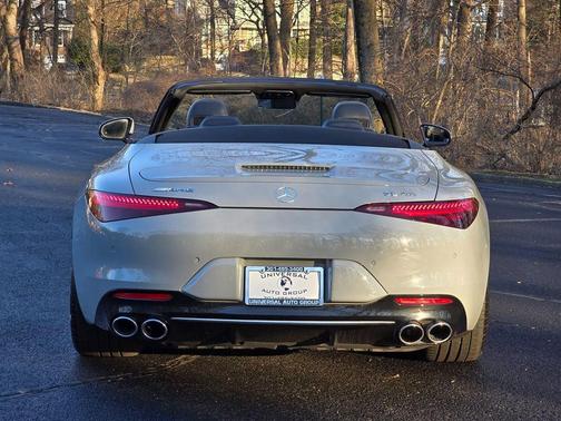 2023 Mercedes-Benz AMG SL 43 Base