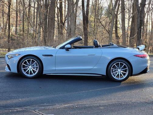 2023 Mercedes-Benz AMG SL 43 Base