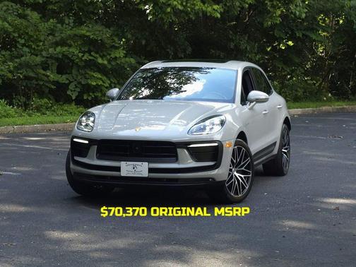 Chalk 2023 Porsche Macan Macan
