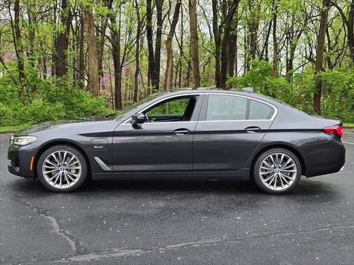 2022 BMW 530e Base