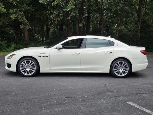 2022 Maserati Quattroporte Modena Q4