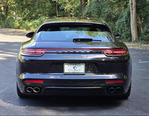 2018 Porsche Panamera Turbo