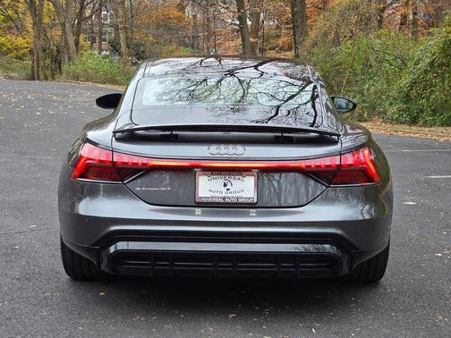 2023 Audi e-tron GT Prestige quattro