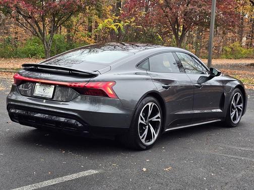 2023 Audi e-tron GT Prestige quattro