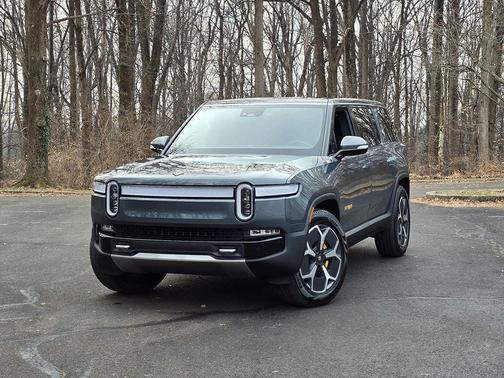 2024 Rivian R1S Adventure Quad Motor Large Pack