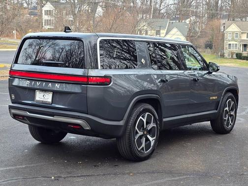 2024 Rivian R1S Adventure Quad Motor Large Pack