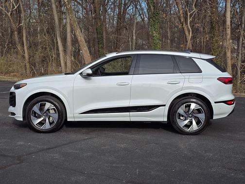 2025 Audi Q6 e-tron Premium Plus quattro