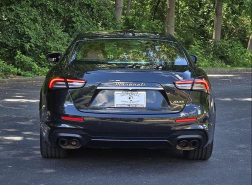 Nero Ribelle Metallic 2023 Maserati Ghibli Modena