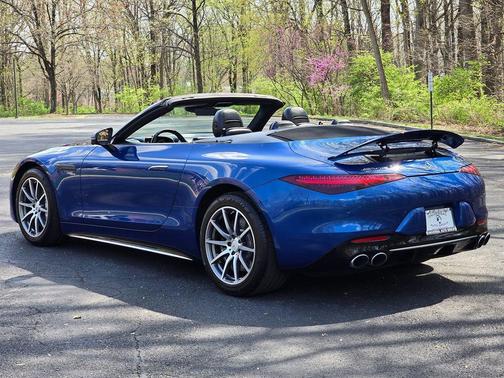 Starling Blue Metallic 2023 Mercedes-Benz AMG SL 43 Base