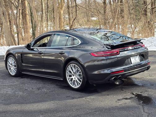 2017 Porsche Panamera 4S