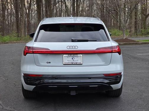 2024 Audi Q8 e-tron Premium Plus
