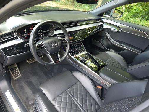 2022 Audi S8 4.0T
