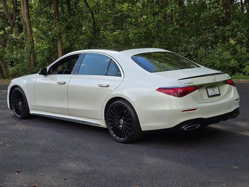 MANUFAKTUR Diamond White 2022 Mercedes-Benz S-Class 4MATIC