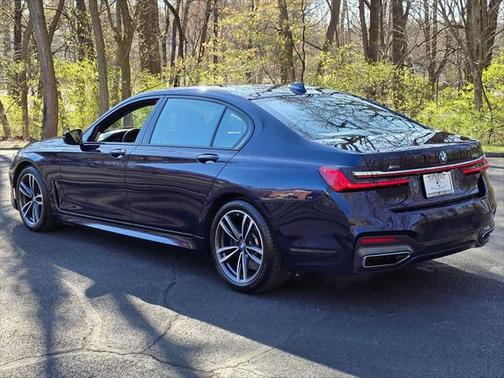 2022 BMW 750 i xDrive