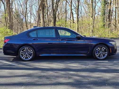 2022 BMW 750 i xDrive