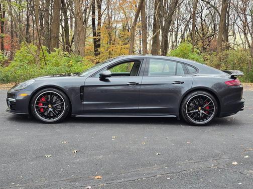 2018 Porsche Panamera Turbo