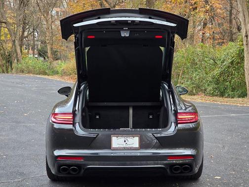 2018 Porsche Panamera Turbo