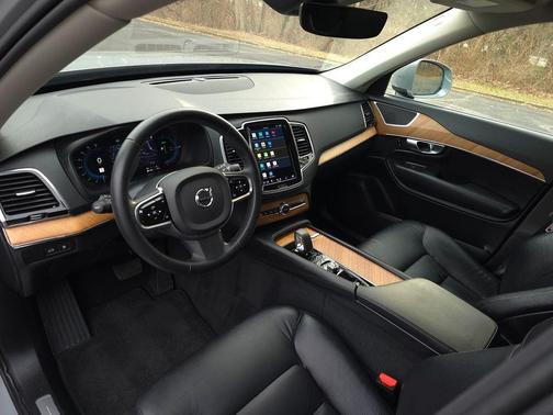 2024 Volvo XC90 Recharge Plug-In Hybrid T8 Plus 6-Seater