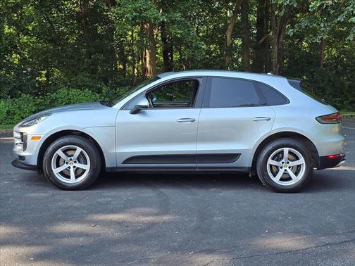 2019 Porsche Macan Base