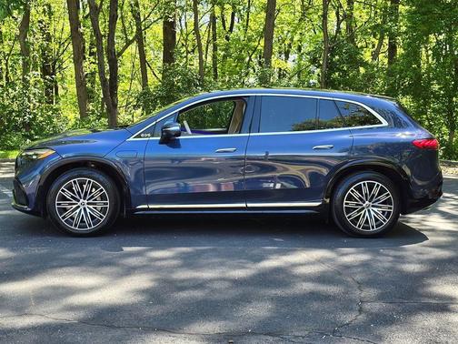 Twilight Blue Metallic 2023 Mercedes-Benz EQS 580 4MATIC