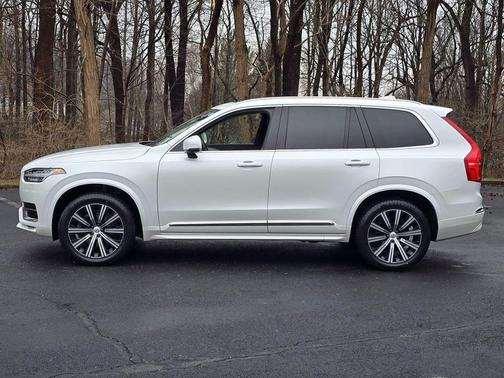 2024 Volvo XC90 B5 Core Bright Theme