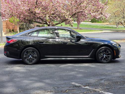 Black Sapphire Metallic 2023 BMW i4 Gran Coupe eDrive35