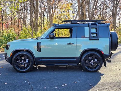 2023 Land Rover Defender 90 75th Edition