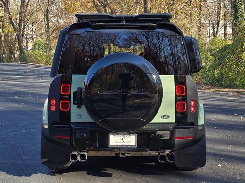 2023 Land Rover Defender 90 75th Edition