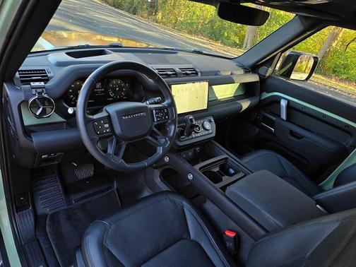 2023 Land Rover Defender 90 75th Edition