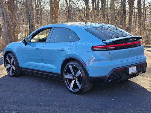 2024 Porsche Macan 4