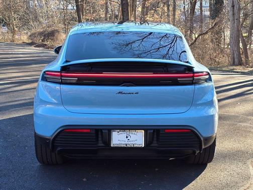 2024 Porsche Macan 4