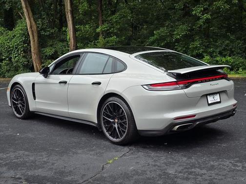 2021 Porsche Panamera 4