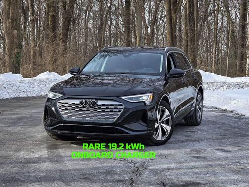 2024 Audi Q8 e-tron Premium Plus